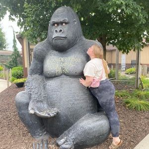 Meet your Posher, Elexis